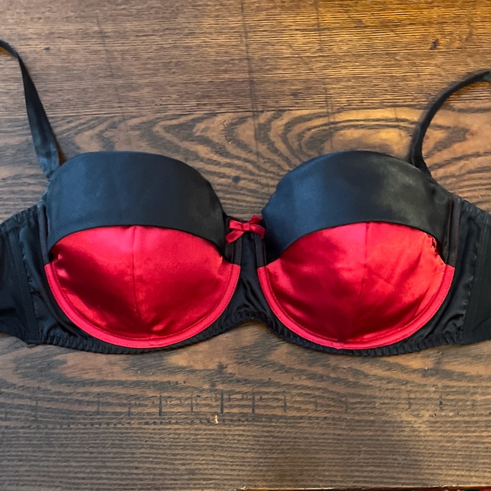 Hips & Curves Sexy Balconette Bra, Size 40DD